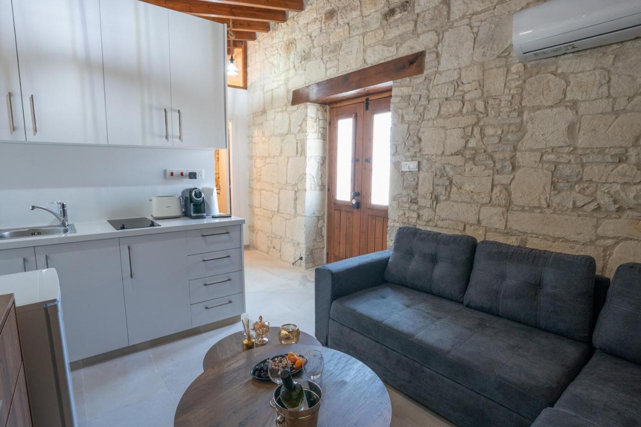 Eidyllio Luxury Suites Omodos Exterior photo
