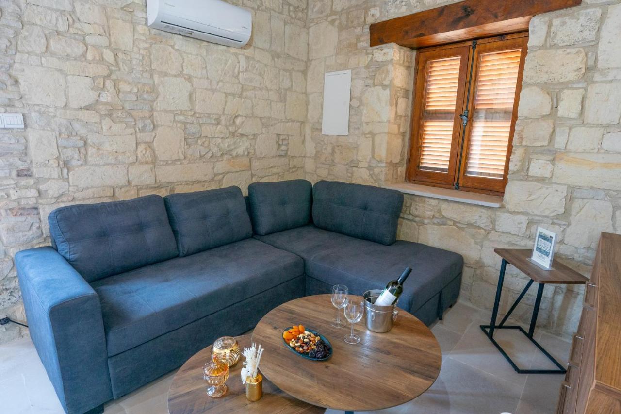 Eidyllio Luxury Suites Omodos Exterior photo